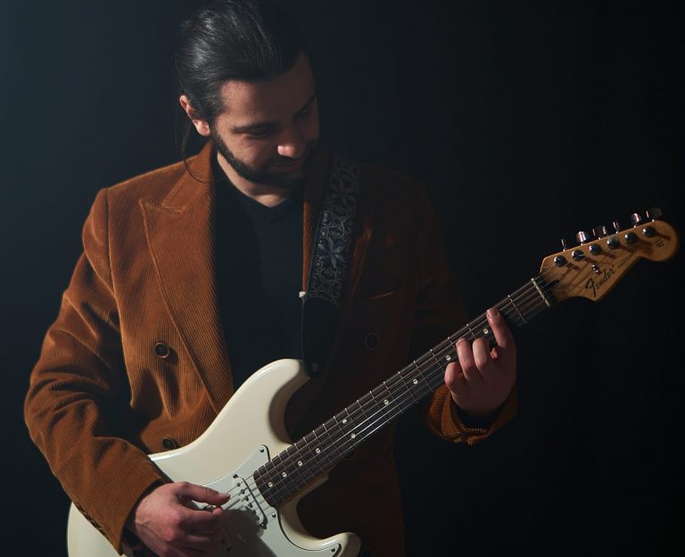 Altin Gjoni - The Working Guitarist